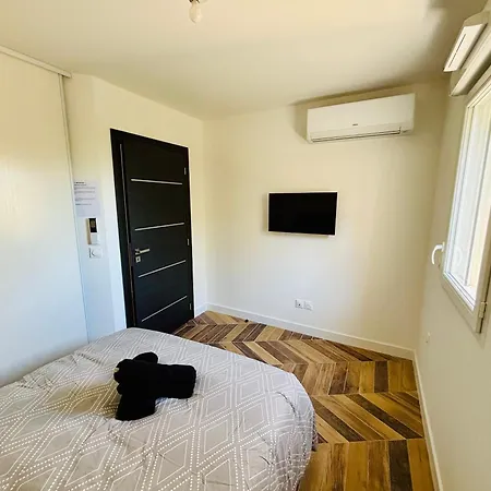 High-end, Direct Access To Beach,terrasse,parking Free