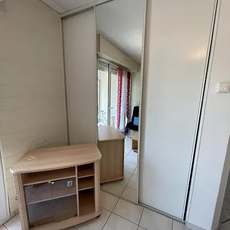 High-end, Direct Access To Vias-plage Apartment *
