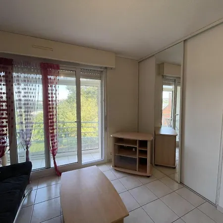 High-end, Direct Access To Vias-plage