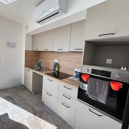 Apartment High-end, Direct Access To Vias-plage *