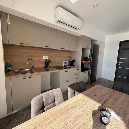 Apartment High-end, Direct Access To Vias-plage